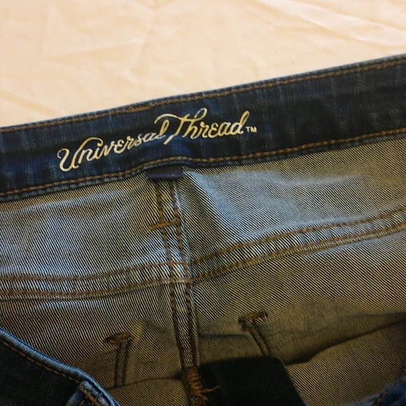Universal Thread jeans - Picture 3 of 4
